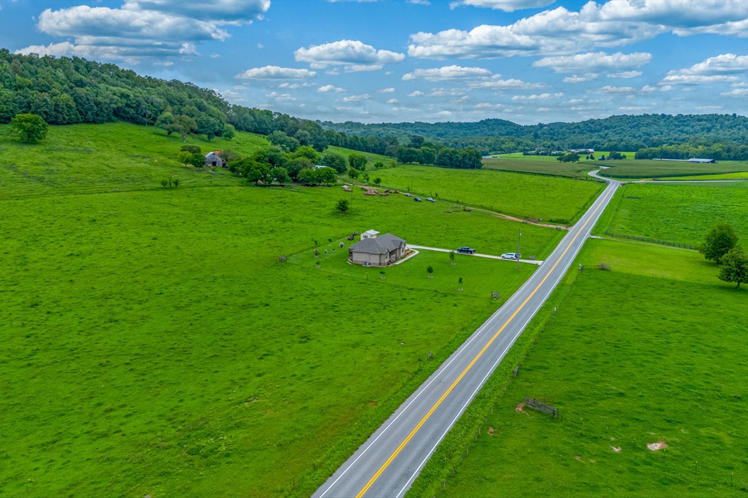 9740 Campbellsville Road Pulaski, TN 38478 - Photo 11 of 45 Gallery Image 11