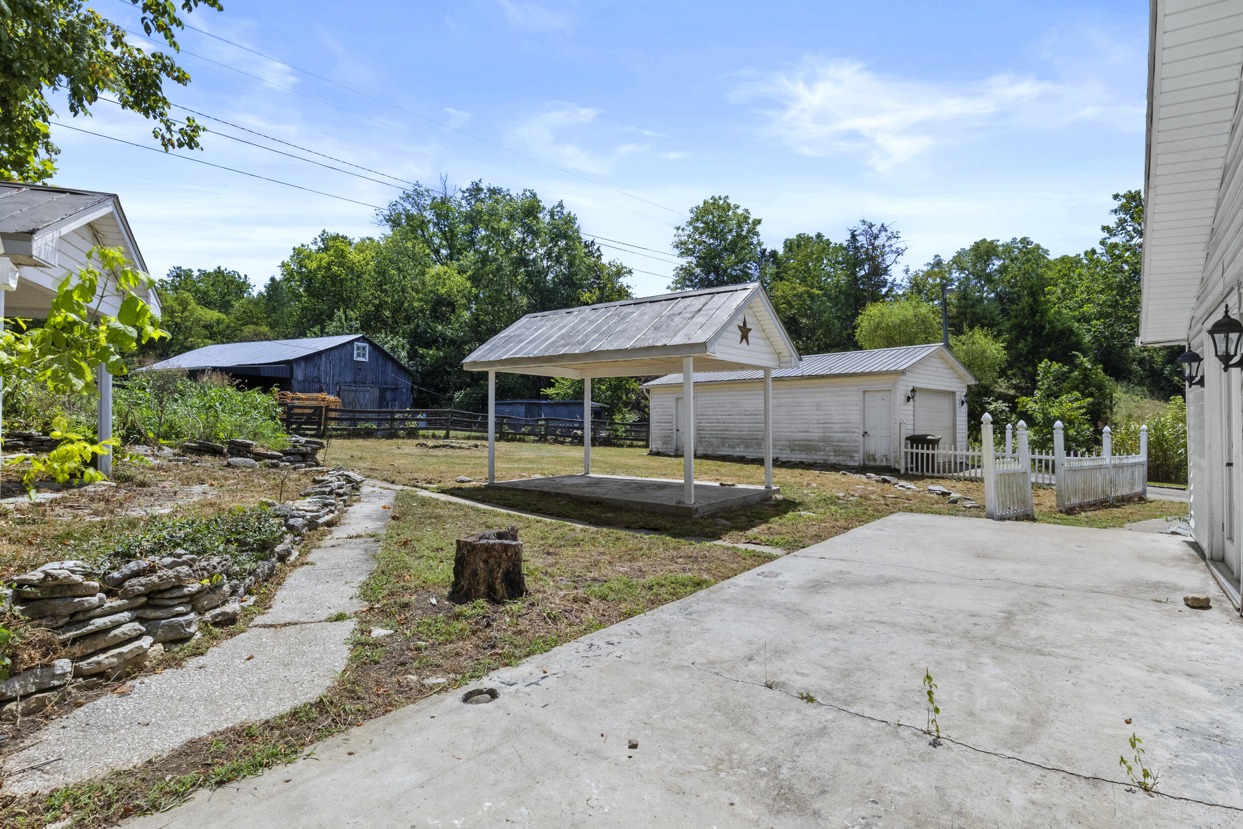 1875 White Oak Road Owingsville, KY 40360 - Photo 35 of 51 40_img_1667