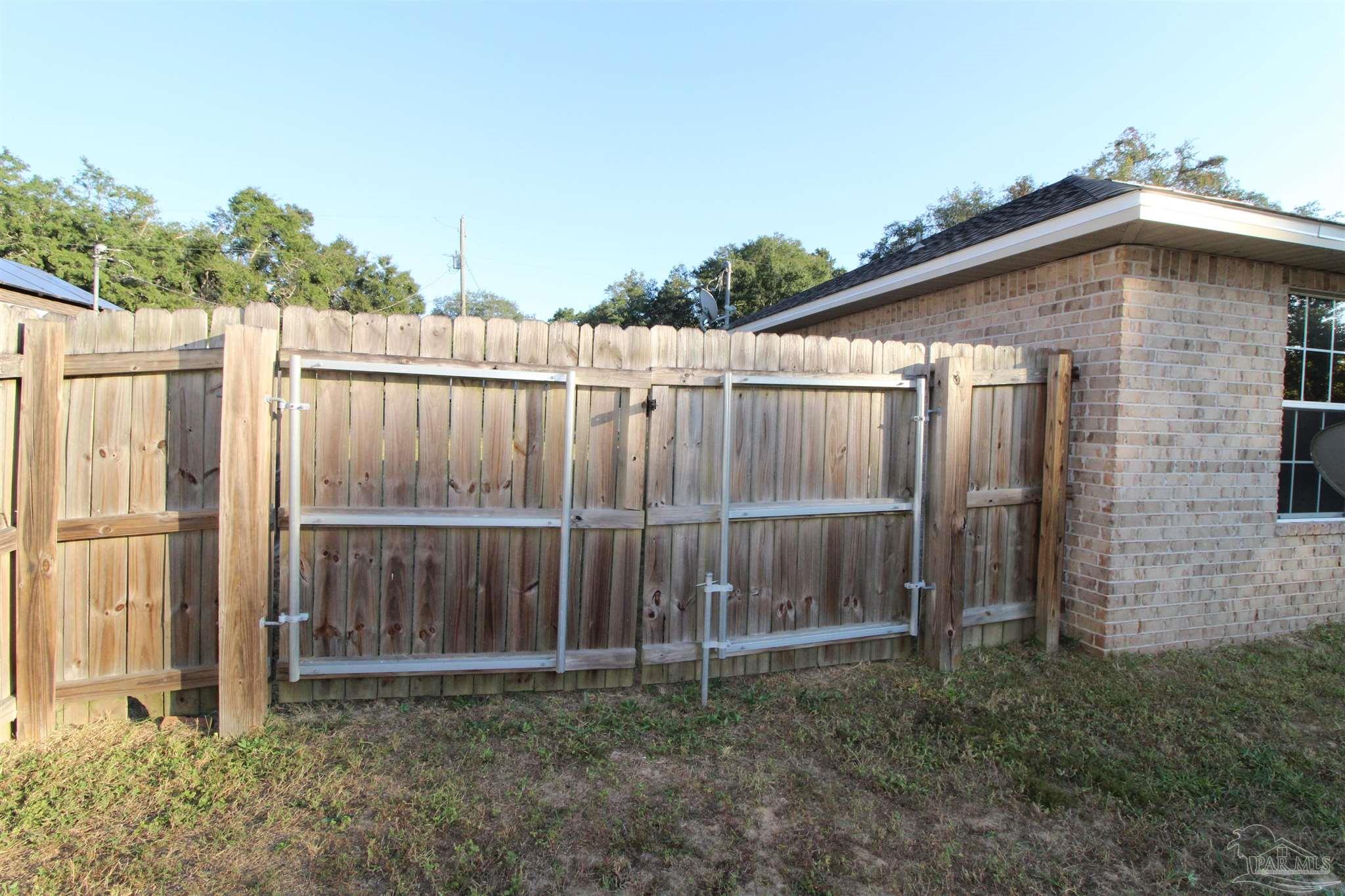 5501 Riviera Drive Milton, FL 32583 - Photo 23 of 28