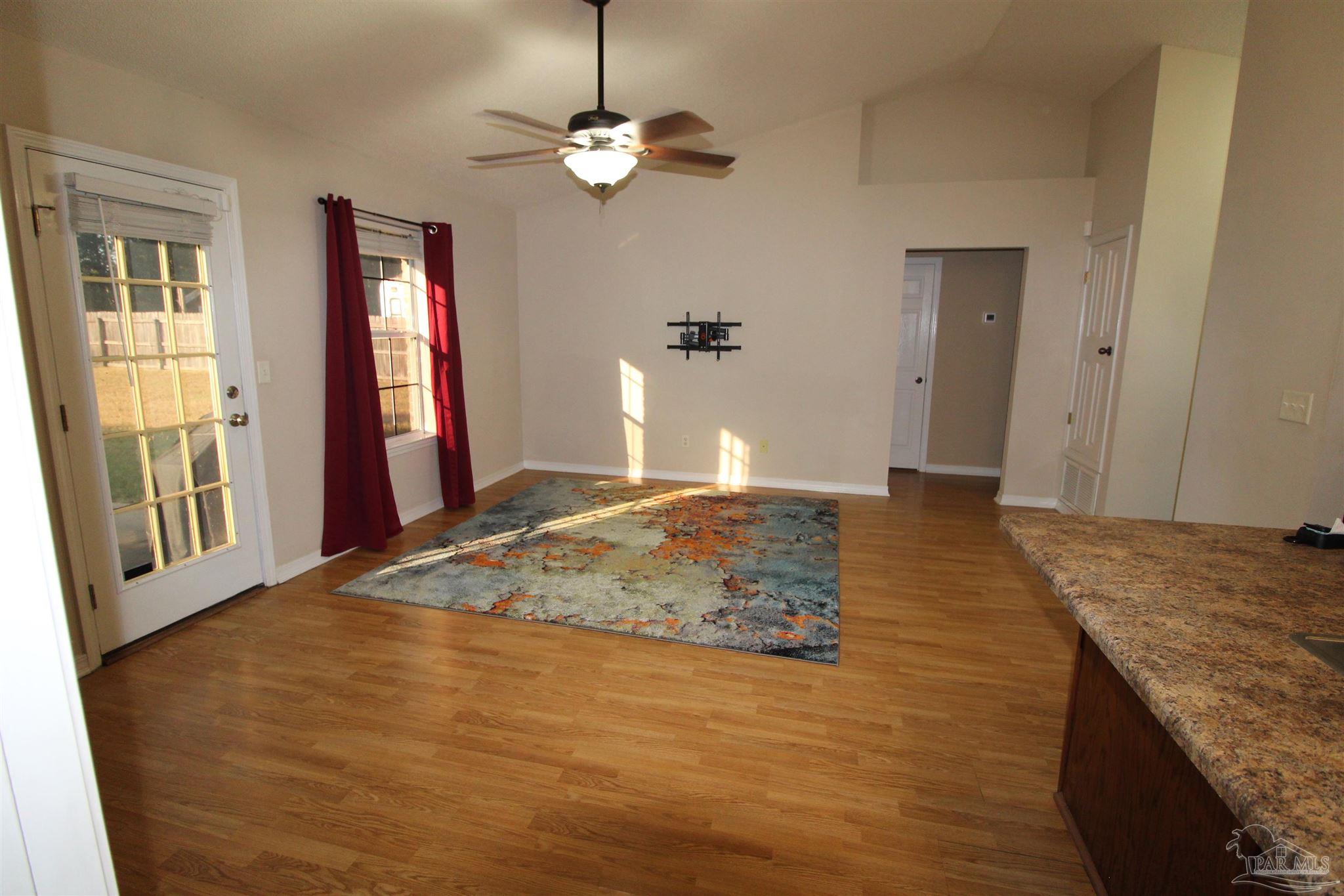 5501 Riviera Drive Milton, FL 32583 - Photo 5 of 28