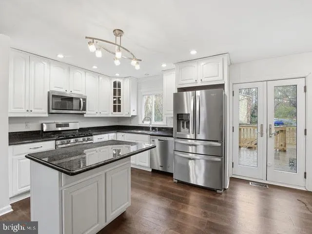 $3,200 | 3026 Winter Pine Court, Fairfax, VA 22031