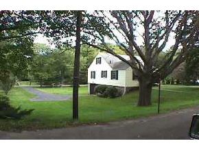 71 Cliff Road Portsmouth, NH 03801 - Photo 3 of 6 Gallery Image 3