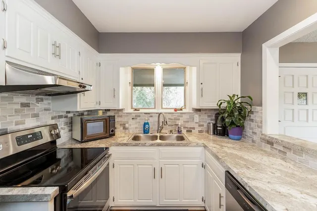 $129,900 | 472 West 104th Street, Unit B, Kansas City, MO 64114