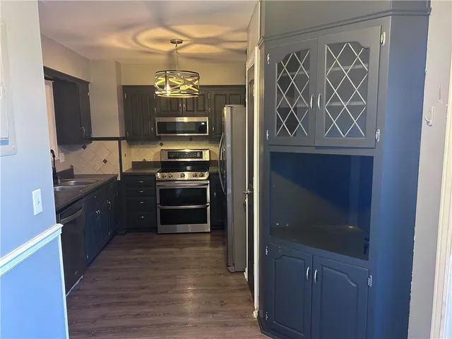 $129,900 | 472 West 104th Street, Unit B, Kansas City, MO 64114