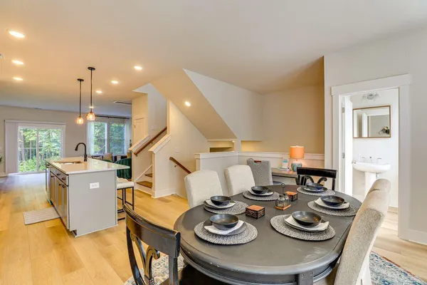 $3,400 | 1010 Pettiford Place, Hanahan, SC 29410