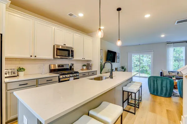 $3,400 | 1010 Pettiford Place, Hanahan, SC 29410