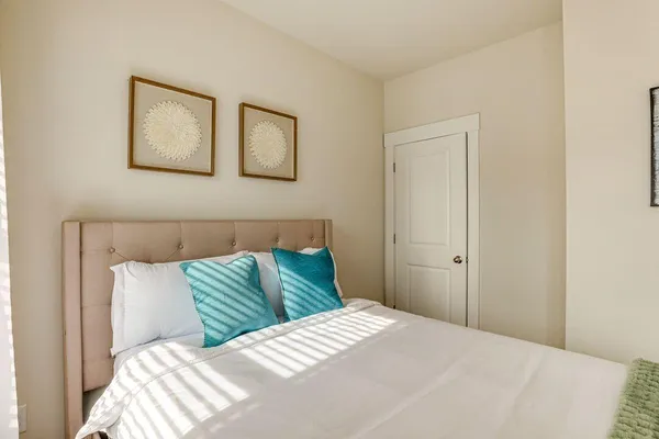 $3,400 | 1010 Pettiford Place, Hanahan, SC 29410