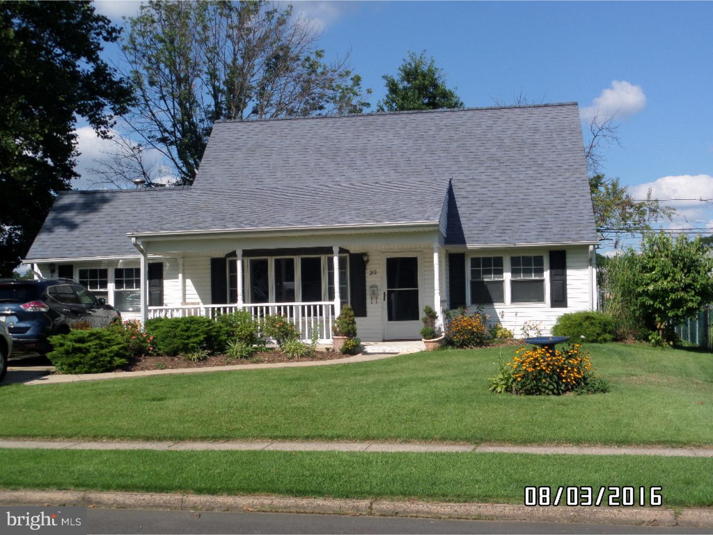 32 Pine Needle Road Levittown, PA 19056 - Photo 1 of 24 Exterior Front
