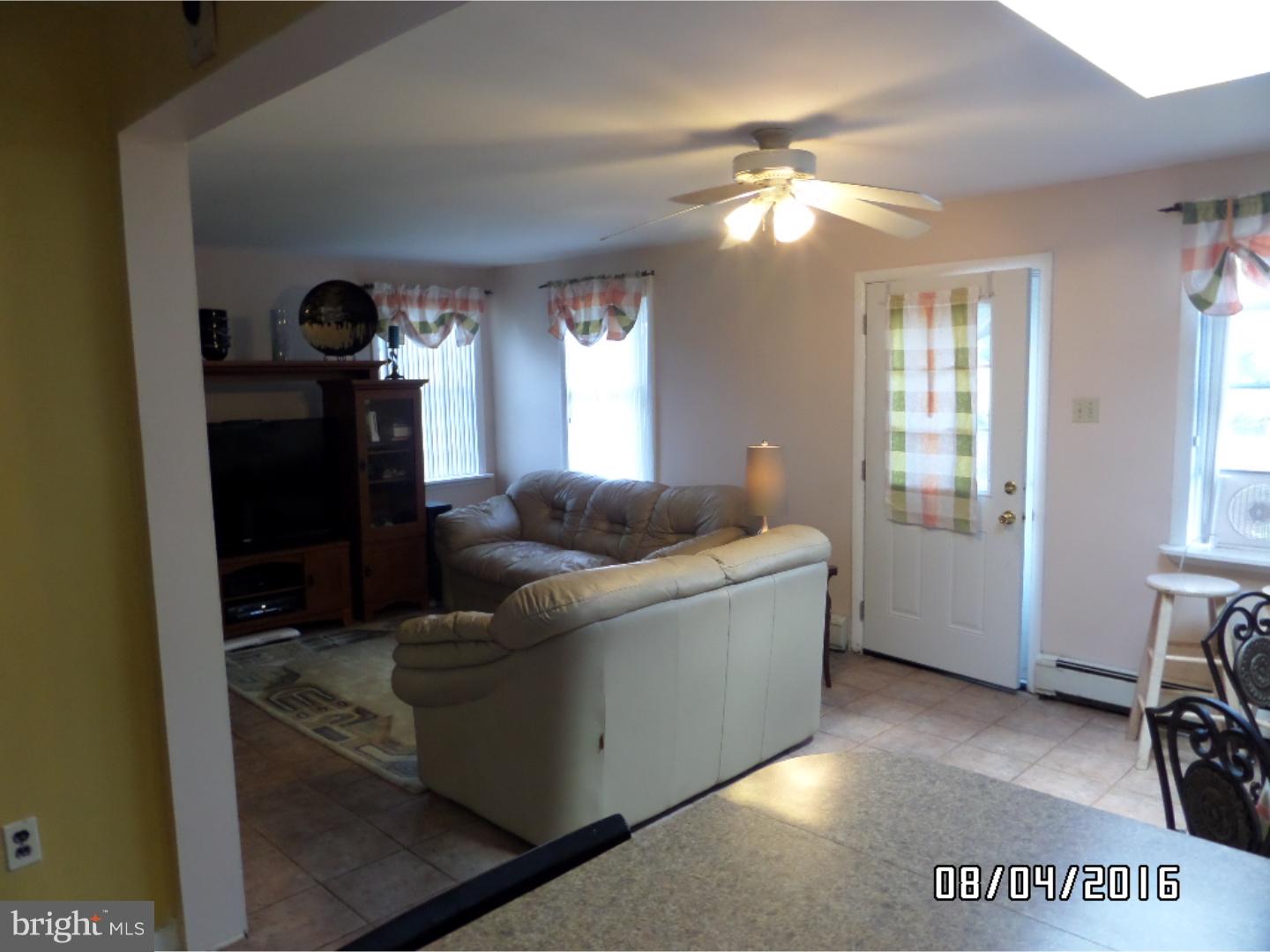 32 Pine Needle Road Levittown, PA 19056 - Photo 12 of 24 Great Room