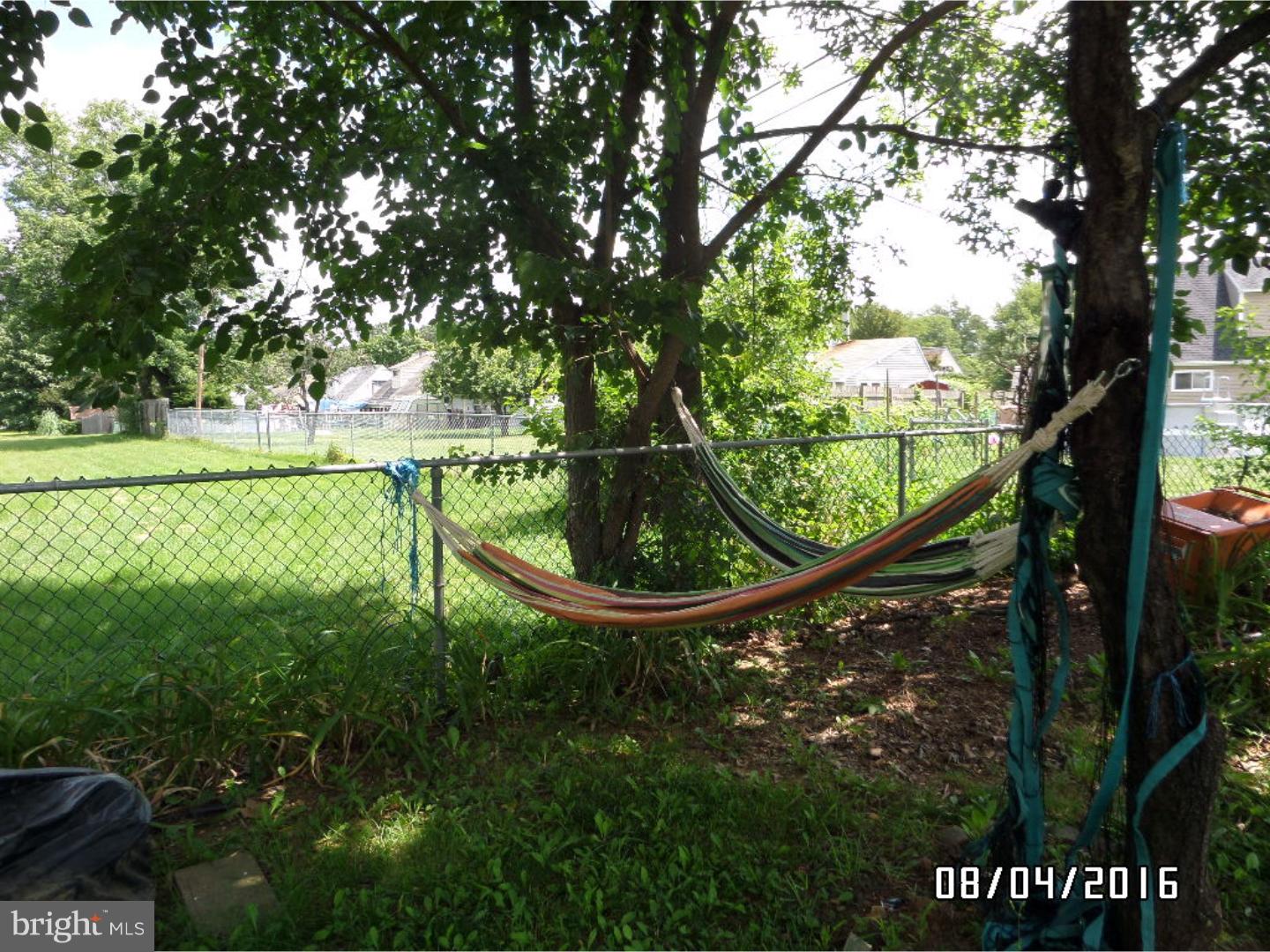 32 Pine Needle Road Levittown, PA 19056 - Photo 21 of 24 Back Yard