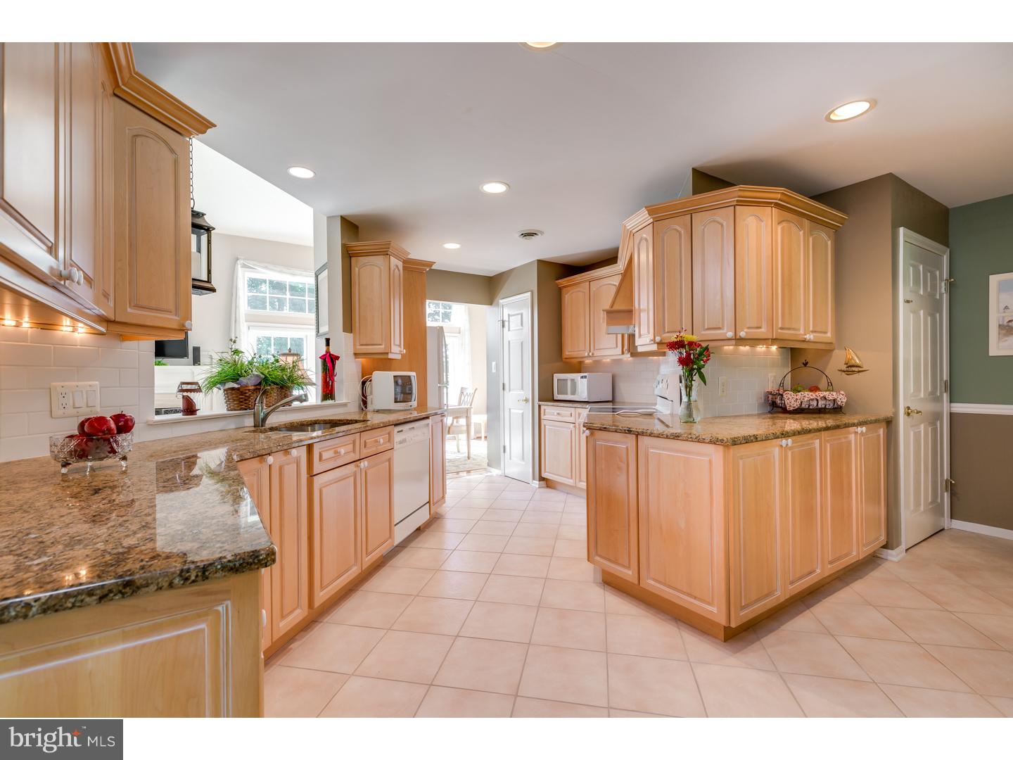 73 Fenimore Road Lumberton, NJ 08048 - Photo 10 of 25 Kitchen