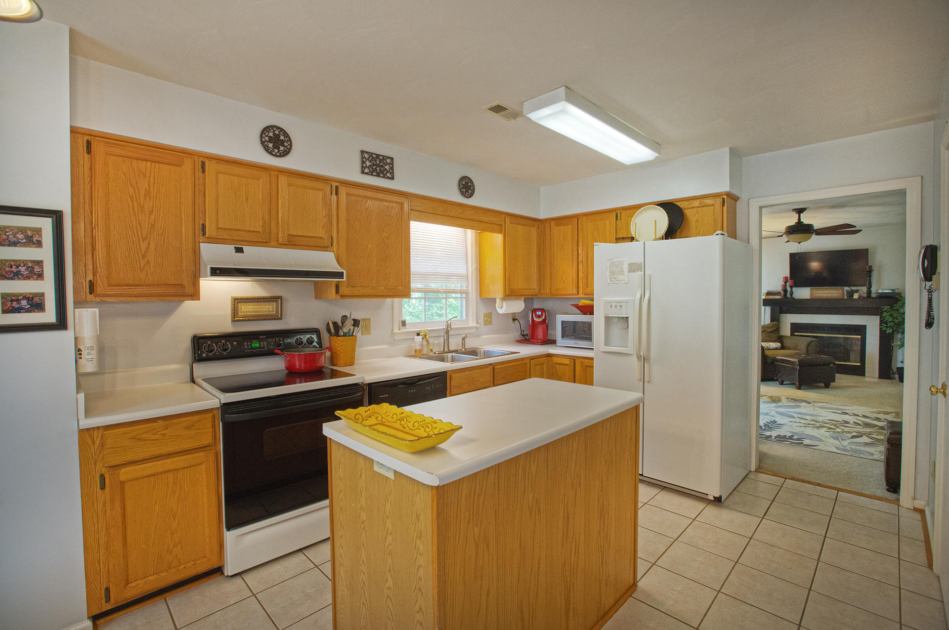 2 North Rome Drive Roanoke, VA 24019 - Photo 8 of 29 Kitchen
