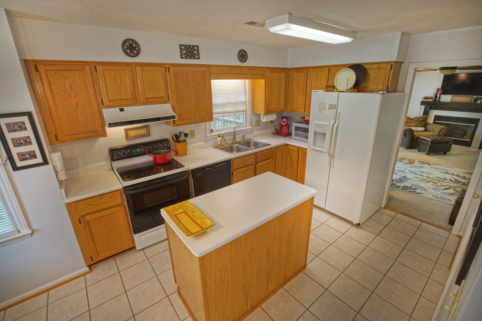 2 North Rome Drive Roanoke, VA 24019 - Photo 9 of 29 Kitchen