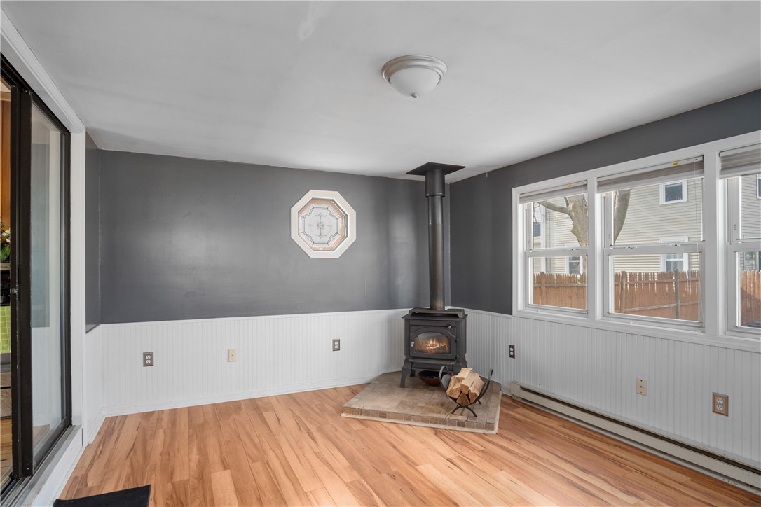 271 Aqueduct Road Cranston, RI 02910 - Photo 8 of 22