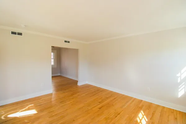 $4,530 | 25 Ashley Avenue, Charleston, SC 29401