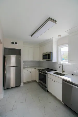 $4,530 | 25 Ashley Avenue, Charleston, SC 29401