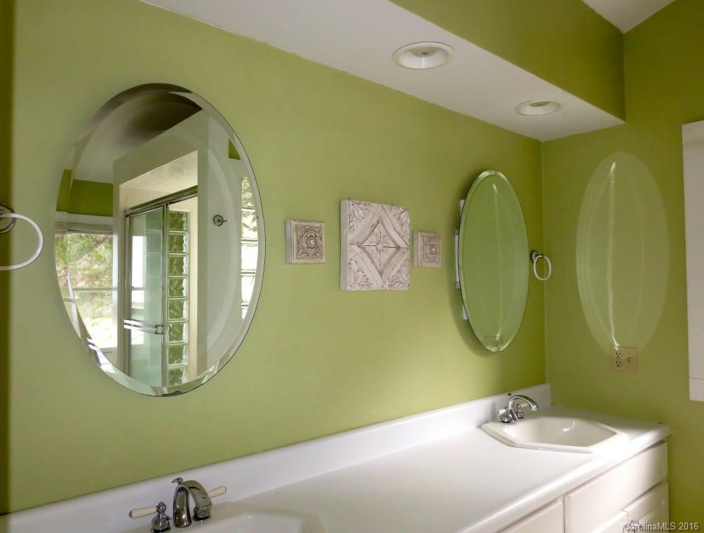 197 Nicholson Cove Road Cullowhee, NC 28723 - Photo 11 of 23 Gallery Image 11