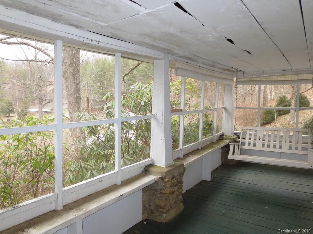 197 Nicholson Cove Road Cullowhee, NC 28723 - Photo 4 of 23 Gallery Image 4