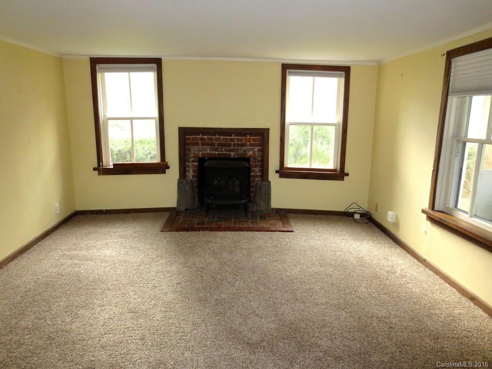 197 Nicholson Cove Road Cullowhee, NC 28723 - Photo 5 of 23 Gallery Image 5