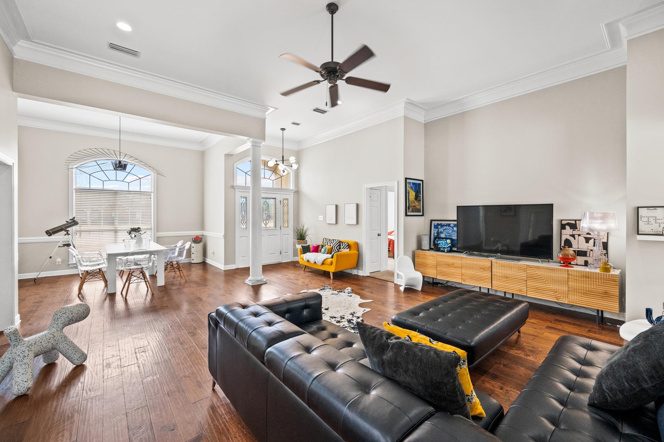8977 Parliament Circle Daphne, AL 36526 - Photo 8 of 39 Living Room