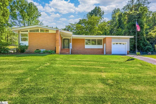 $310,000 | 300 McBee Avenue, Easley, SC 29640