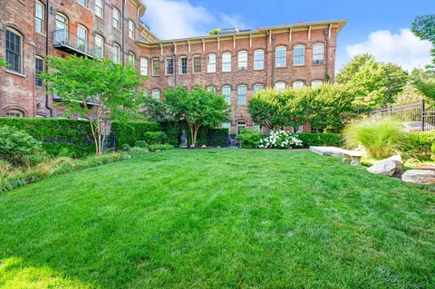 15 Church Street, Unit G132, Sag Harbor, NY 11963