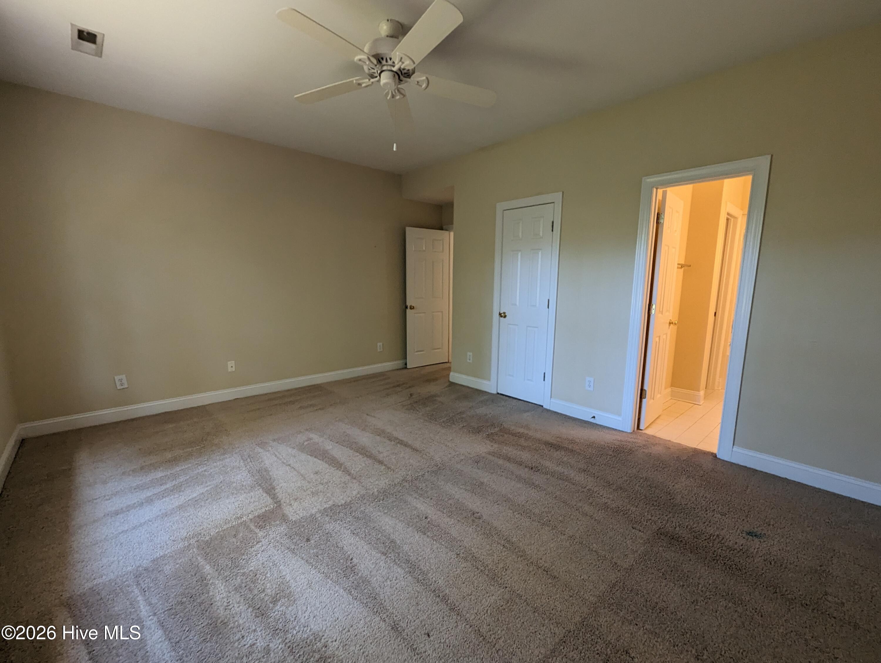 233 Racine Drive, Unit 18 Wilmington, NC 28403 - Photo 9 of 18 PXL_20230502_194850111.MP