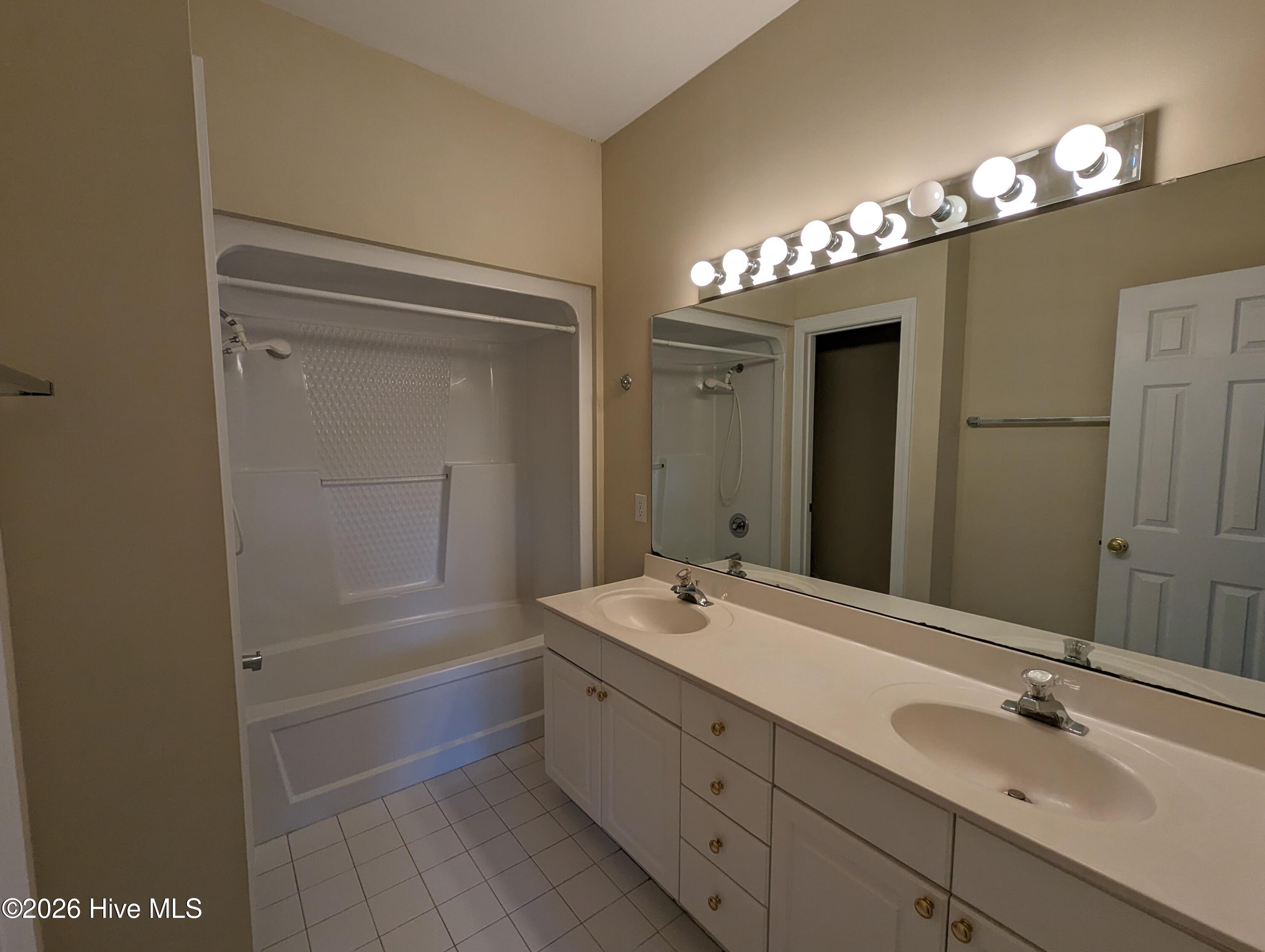 233 Racine Drive, Unit 18 Wilmington, NC 28403 - Photo 10 of 18 PXL_20230502_194858695.MP