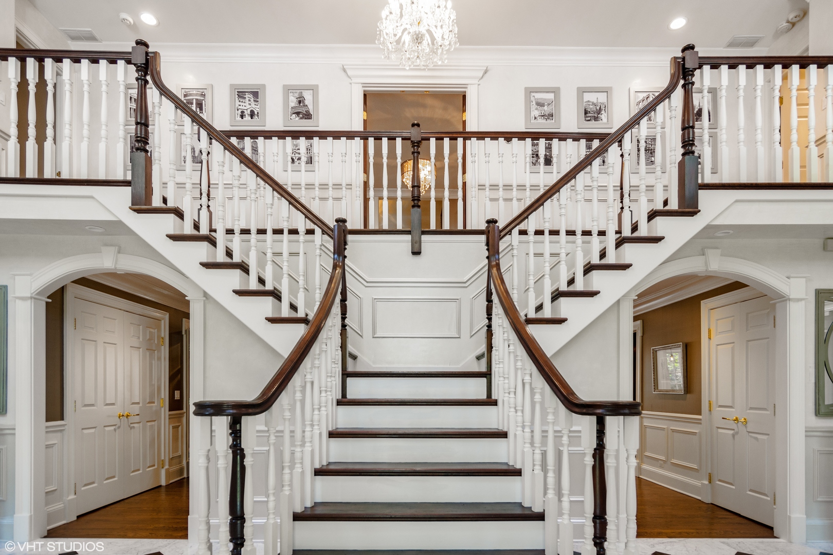 1717 Appleby Road Inverness, IL 60067 - Photo 4 of 57 a view of entryway