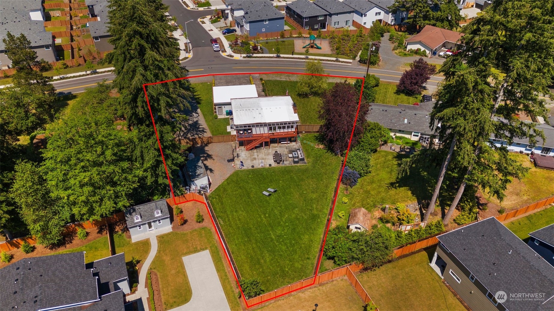 102 Bellflower Road Bothell, WA 98012 - Photo 39 of 40 an aerial view of a house with a garden