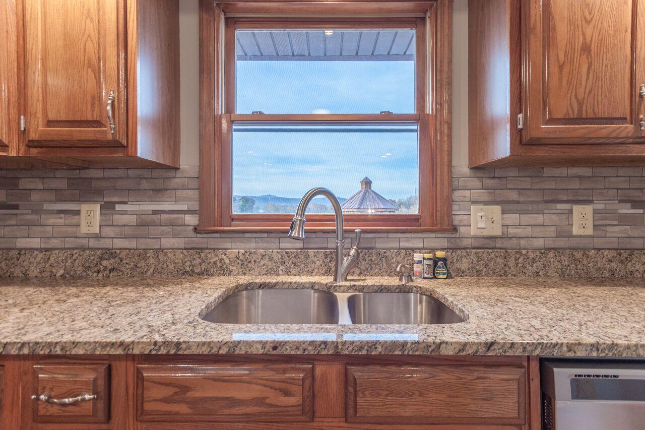 425 Chambers Road Jacksboro, TN 37757 - Photo 10 of 40 Chambers Road-55-HDR-5_preview