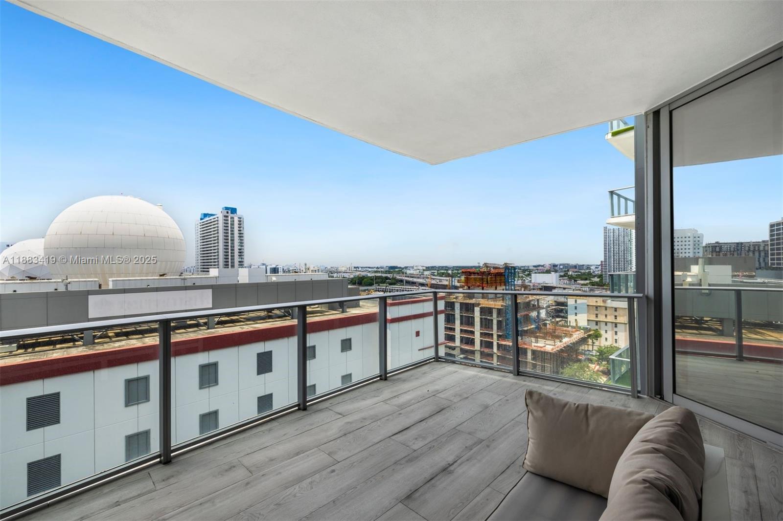 851 Northeast 1st Avenue, Unit 1008 Miami, FL 33132 - Photo 36 of 37