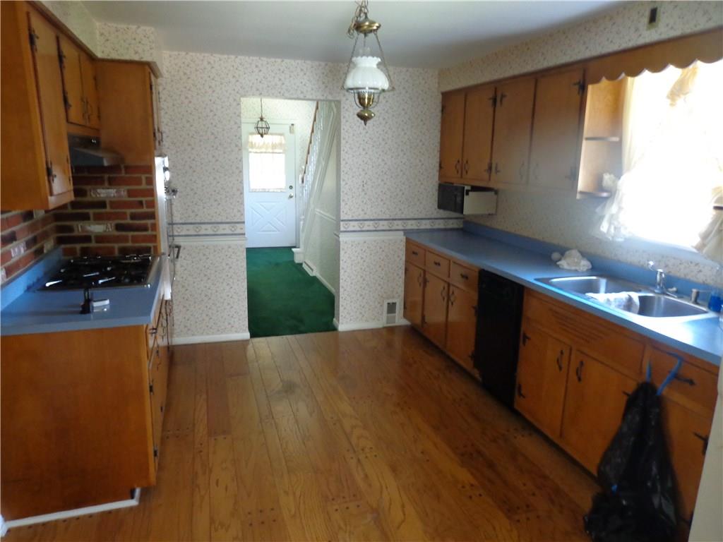 426 Inwood Road Trafford, PA 15085 - Photo 6 of 16 Gallery Image 6