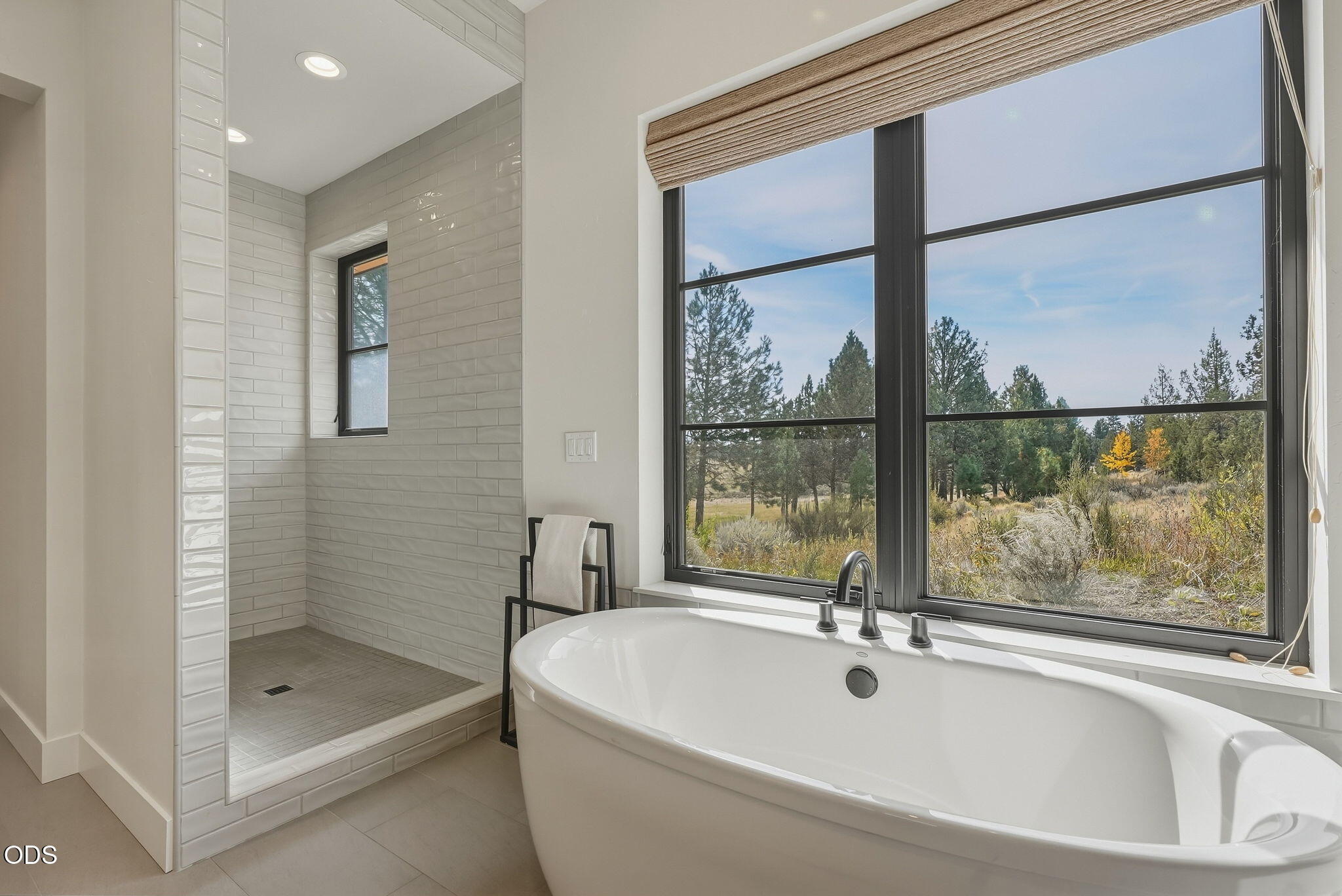18243 Rock Springs Road Bend, OR 97703 - Photo 27 of 54 Gallery Image 27
