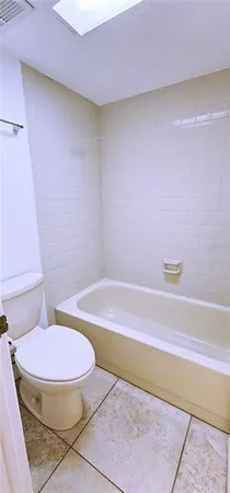 $1,498 | 3036 Eastland Boulevard, Unit E203, Clearwater, FL 33761