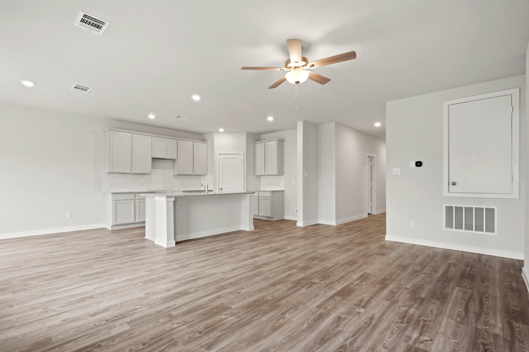 14409 Elmfield Lane Conroe, TX 77303 - Photo 6 of 25 representative photo