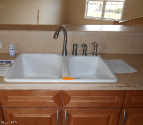 1987 West Ridgewood Drive Cleveland, OH 44134 - Photo 4 of 20