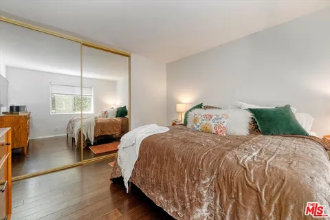 $649,000 | 12416 Moorpark Street, Unit A, Studio City, CA 91604