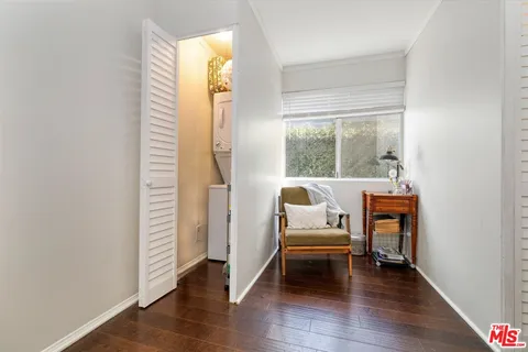 $649,000 | 12416 Moorpark Street, Unit A, Studio City, CA 91604