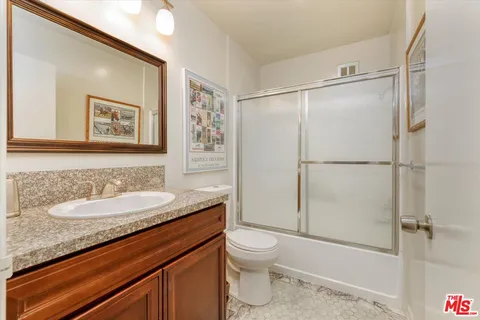 $649,000 | 12416 Moorpark Street, Unit A, Studio City, CA 91604