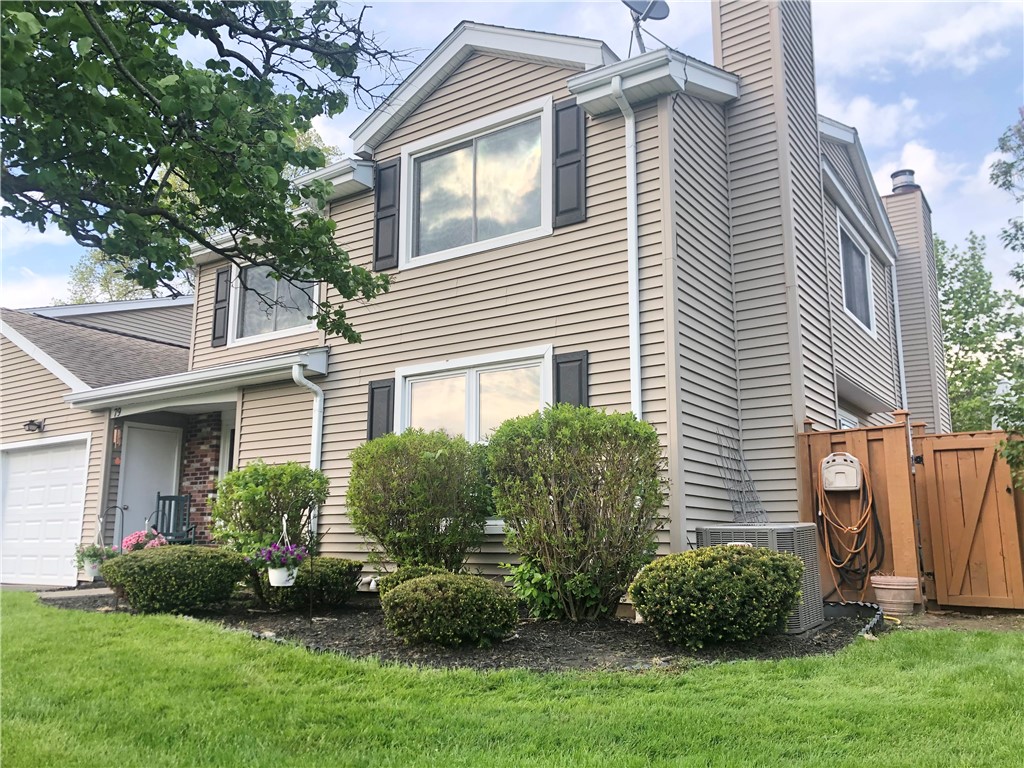 79 Blue Ridge Road Penfield, NY 14526 - Photo 4 of 41