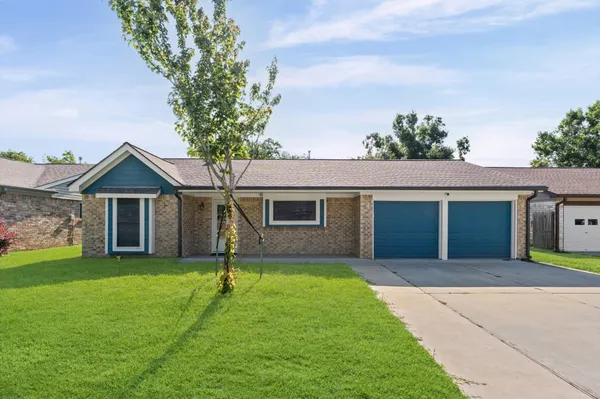 $2,700 | 2562 Kevin Lane, Houston, TX 77043