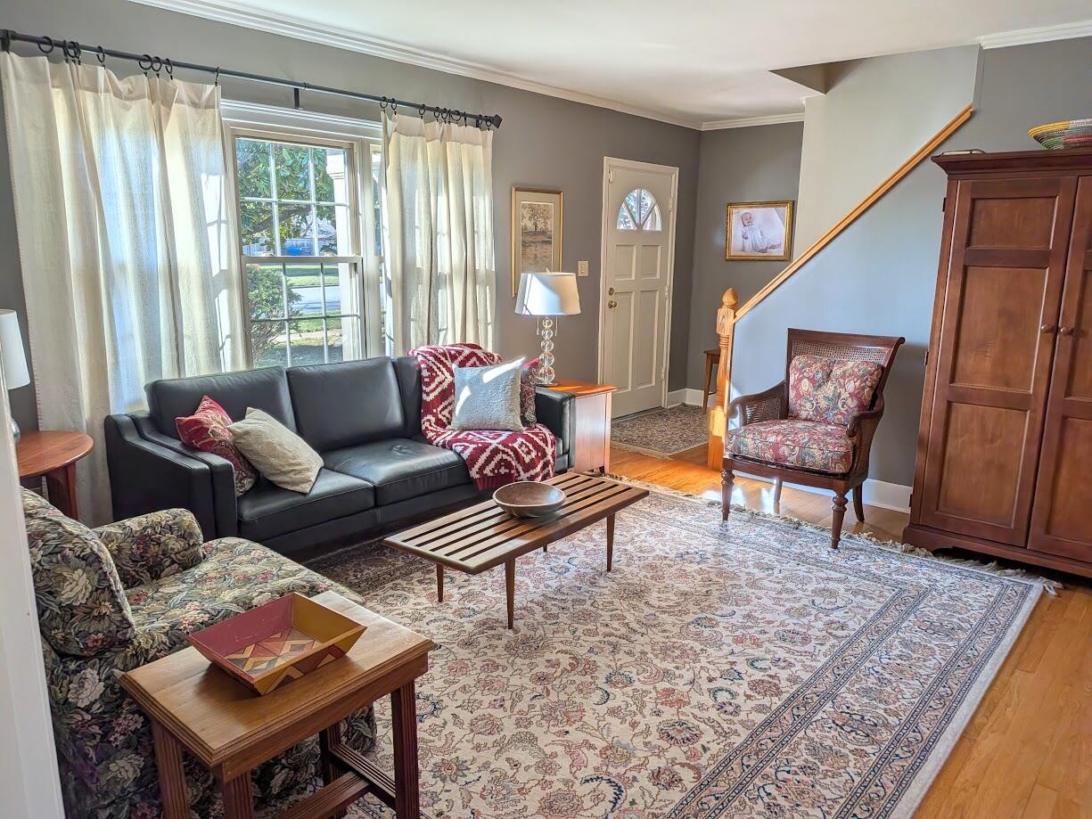 1491 North Forbes Road Lexington, KY 40511 - Photo 5 of 40 livingroom_192338214