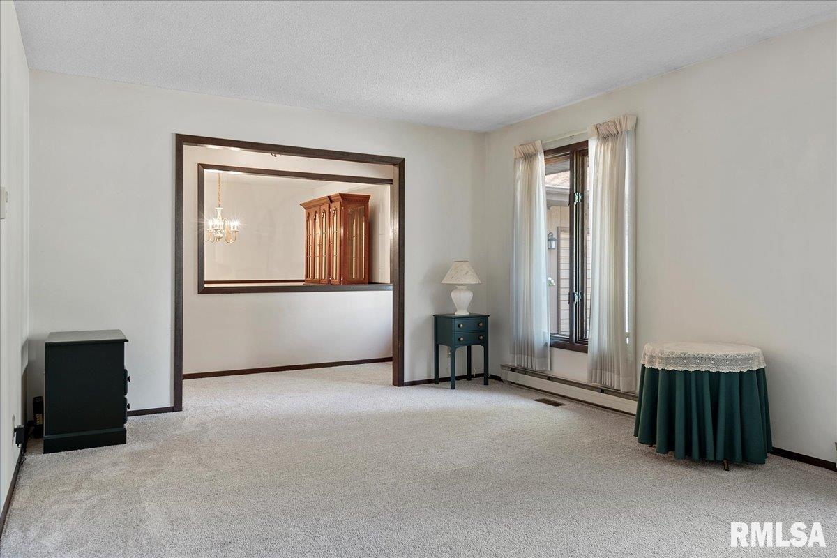 808 Rickard Road Springfield, IL 62704 - Photo 5 of 30