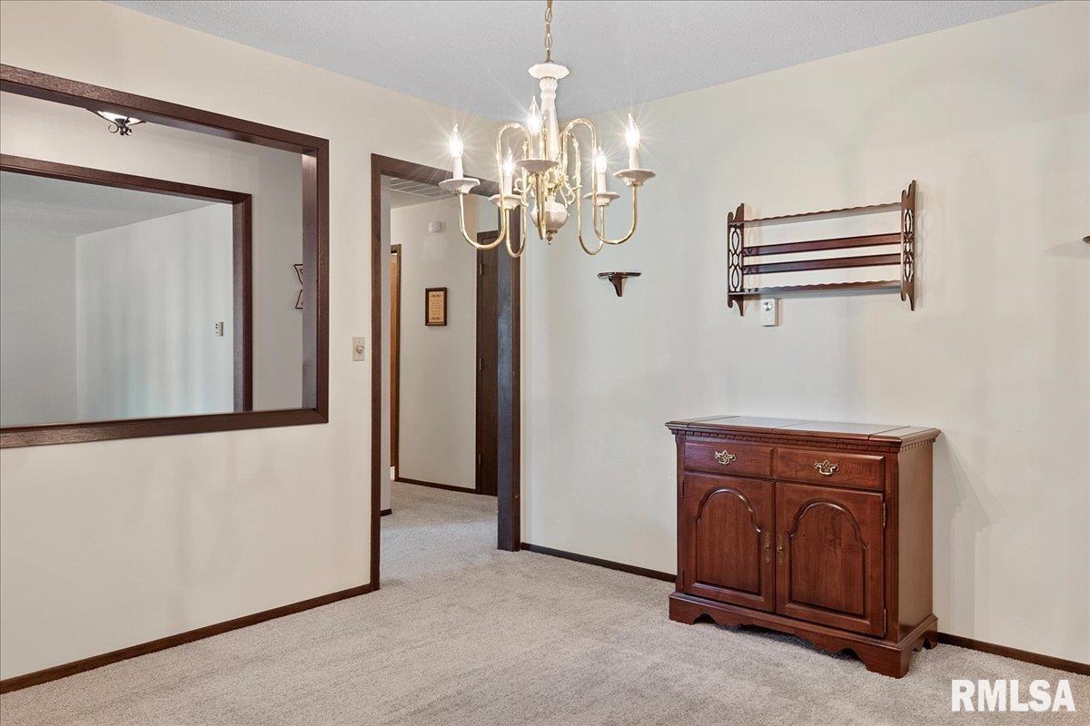 808 Rickard Road Springfield, IL 62704 - Photo 6 of 30