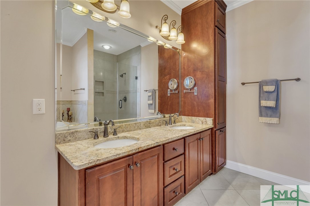 216 Oatland Island Road Savannah, GA 31410 - Photo 25 of 50 Master Double Vanity