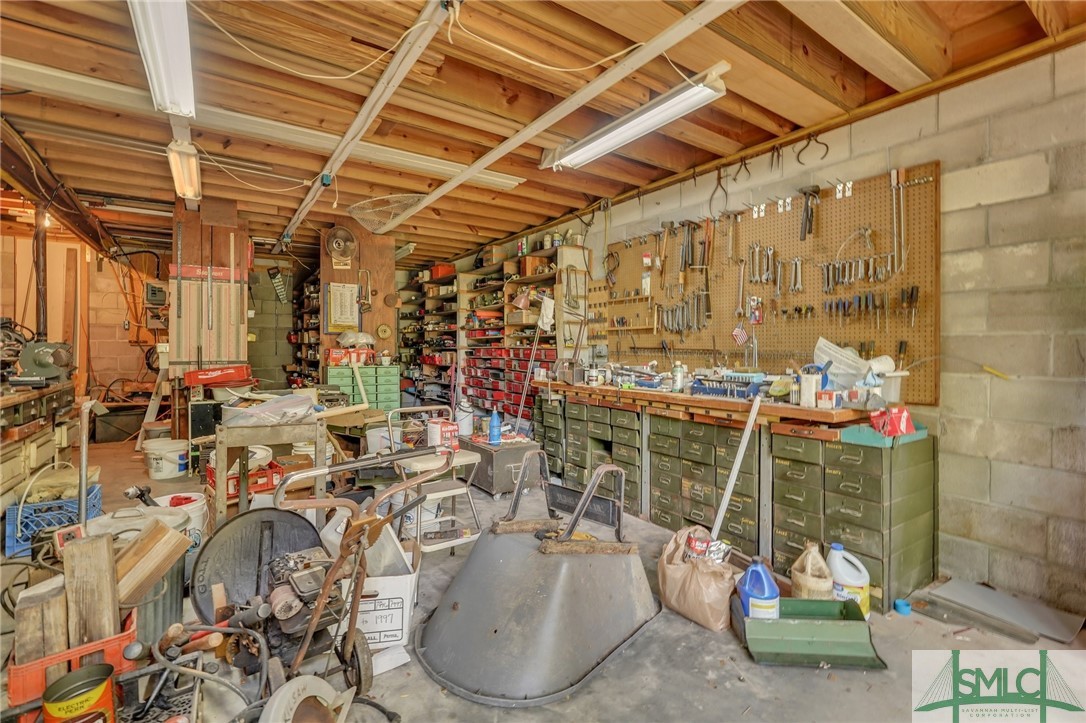 216 Oatland Island Road Savannah, GA 31410 - Photo 47 of 50 Interior of 3-Bay Workshop