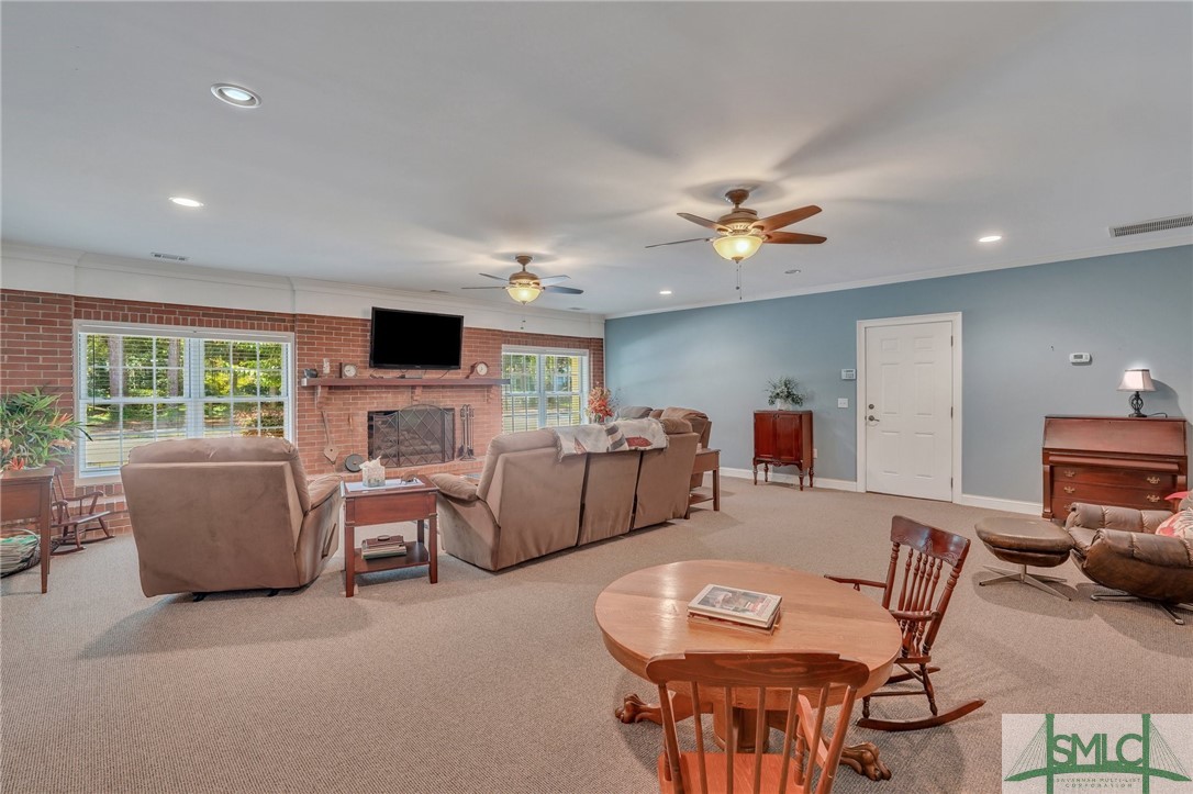 216 Oatland Island Road Savannah, GA 31410 - Photo 5 of 50 Fireplace in Huge Family Room (Off Foyer)