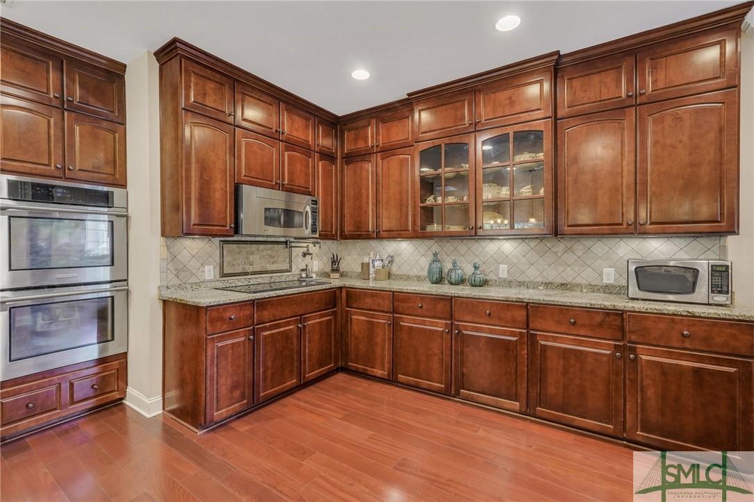 216 Oatland Island Road Savannah, GA 31410 - Photo 7 of 50 Double Ovens Built-in Micro