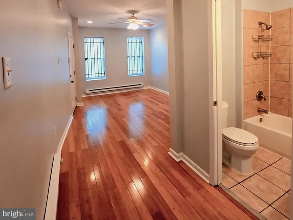 $950 | 6037 Vine Street, Unit 1, Philadelphia, PA 19139